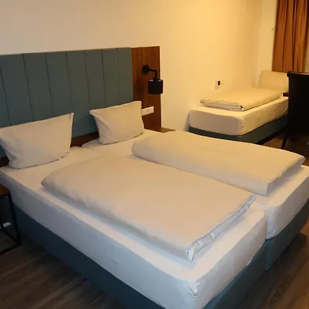 Lillys Muenchen 酒店 3*