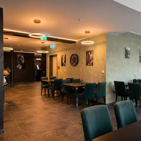 Lillys Muenchen 3* Unterschleißheim