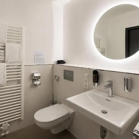 Lillys Muenchen Hotell Unterschleißheim