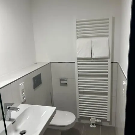 Lillys Muenchen 酒店 3*