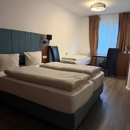 Lillys Muenchen 酒店 Unterschleißheim