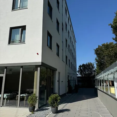 Lillys Muenchen Unterschleißheim