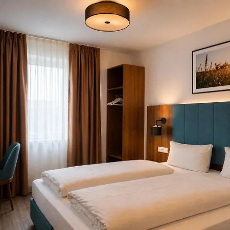 Lillys Muenchen Hotel Unterschleißheim