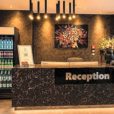 Lillys Muenchen 3* Unterschleißheim