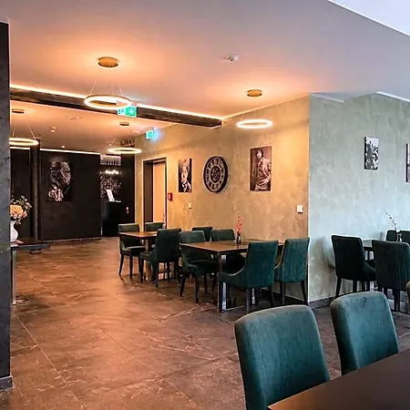 Lillys Muenchen Hotel Unterschleißheim