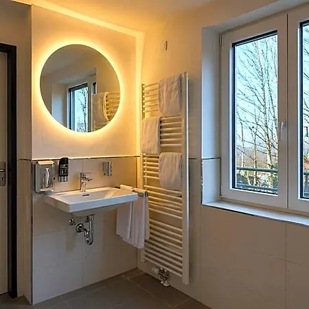 Lillys Muenchen 3* Unterschleißheim